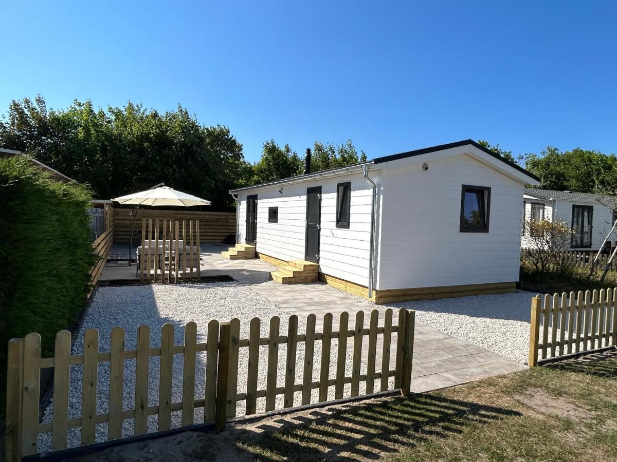 Breezy Beach Chalet Petten Bagian luar foto